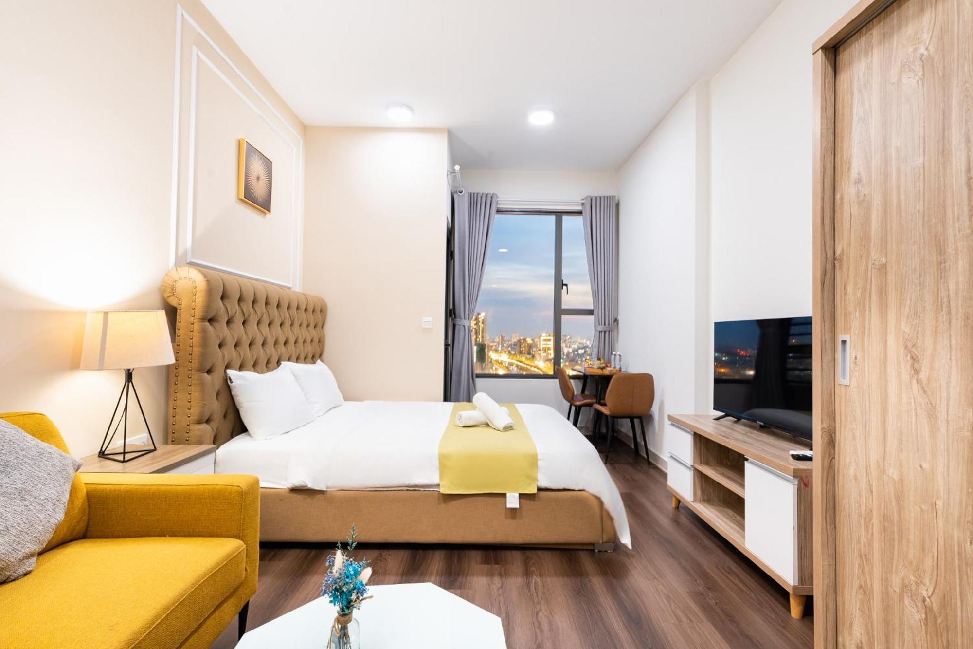 Rem Rivergate Garden Pool Signature - Free 4G Sim For 3 Nights Booking Хошимин Экстерьер фото
