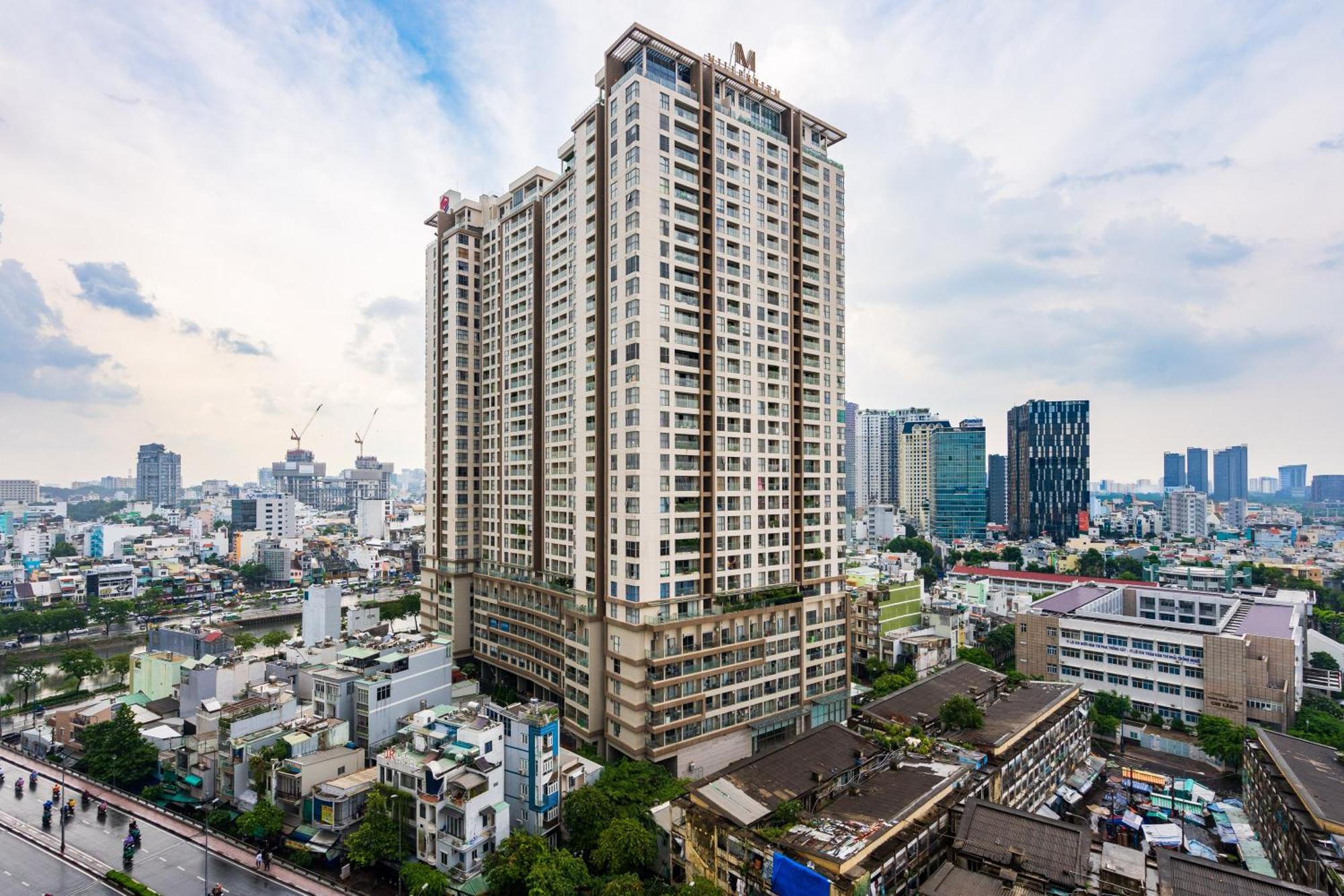 Rem Rivergate Garden Pool Signature - Free 4G Sim For 3 Nights Booking Хошимин Экстерьер фото